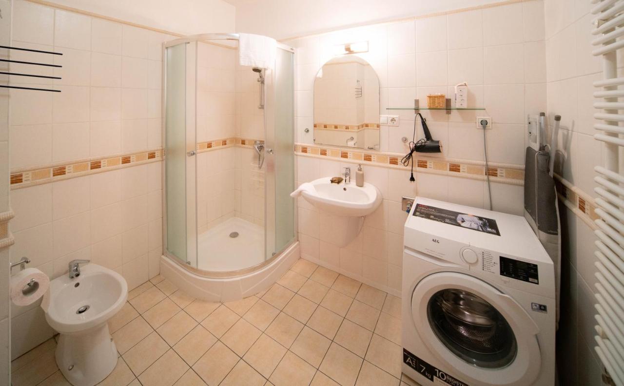 Free Parking Amphitheater Apartment - Wifi, Ac, Tv Budapeste Exterior foto