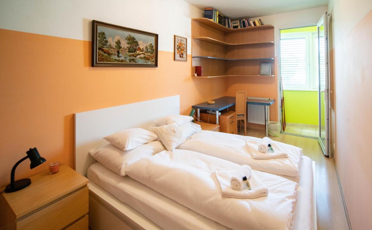 Free Parking Amphitheater Apartment - Wifi, Ac, Tv Budapeste Exterior foto